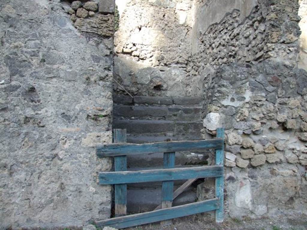 VIII.7.16 Pompeii.  December 2007. Small staircase on north side.