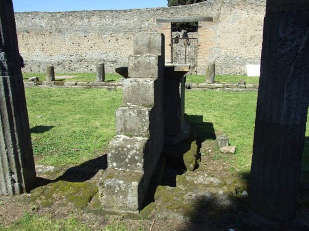 VIII.7.29 Pompeii. March 2009.    South side of Steps, pedestal, and table on south side of the Colonnade.