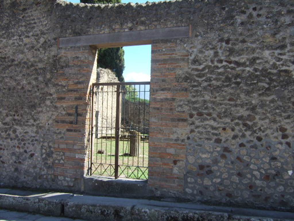VIII.7.29 Pompeii.  September 2005. Entrance.