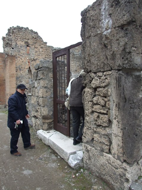 IX.1.7 Pompeii.  December 2006.  Entrance.