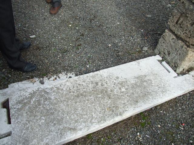 IX.1.20 Pompeii. December 2006. Capitals on east side of atrium.