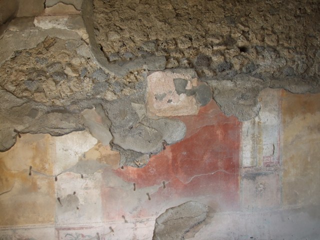 IX.2.5 Pompeii. December 2005. Triclinium. Floor.