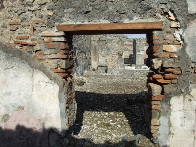 IX.2.18 Pompeii. March 2009. Room 10. Triclinium, West wall.