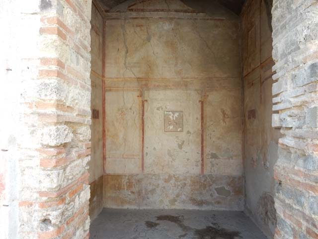IX.3.5 Pompeii. March 2009. Room 15, painted figure from east end of south wall.