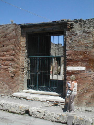 IX.3.5 Pompeii. March 2009. Room 1. North wall of fauces.