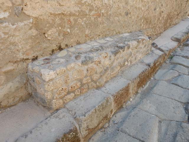 IX.3.20. Bakery. May 2005. Room1. Terracotta pot near west wall. Looking into room 5.