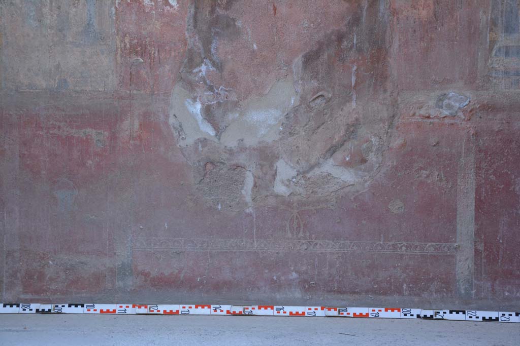 IX.5.6 Pompeii. May 2017. Room i, detail of zoccolo in centre of east wall.      
Foto Christian Beck, ERC Grant 681269 DCOR.
