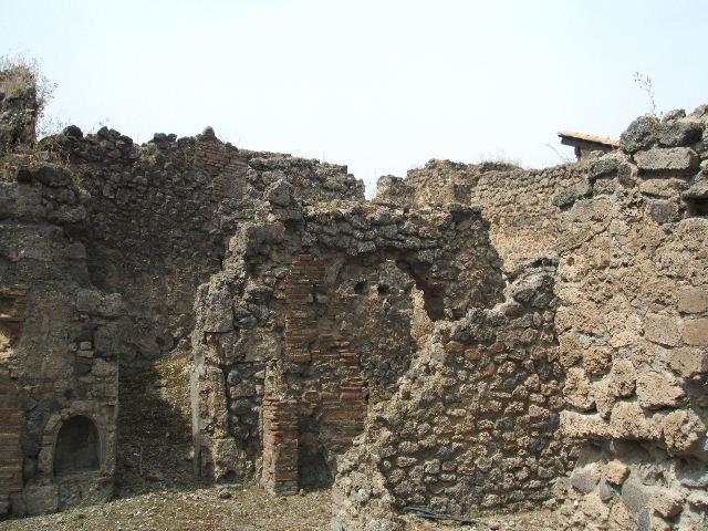 IX.6.8 Pompeii. Looking north west across atrium.