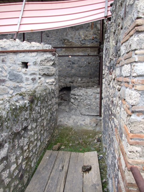 IX.8.6 Pompeii. March 2009.  Doorway to Room 27, and entrance at IX.8.a.