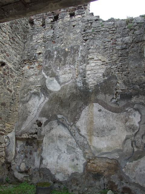 IX.9 Pompeii. May 2010. Vicolo looking south. Side wall of IX.8.7