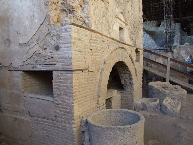 IX.12.6 Pompeii. March 2009. Room 8, north wall.