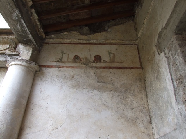 IX.13.1-3 Pompeii. May 2010. Room 13, detail from wall painting of Punishment of Dirce.