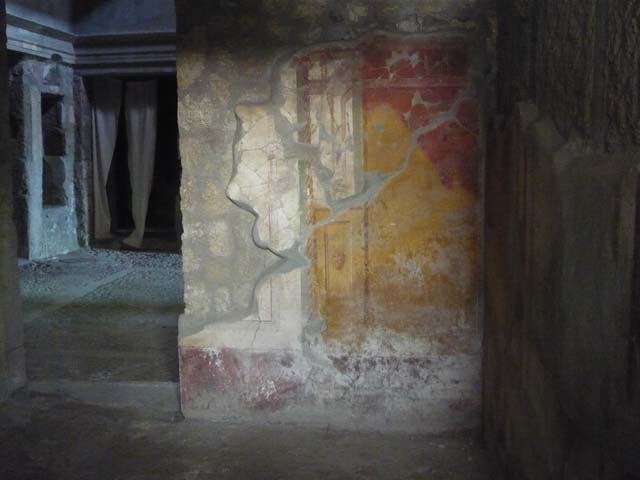 IX.13.1-3 Pompeii. March 2009. Doorway to room 16.