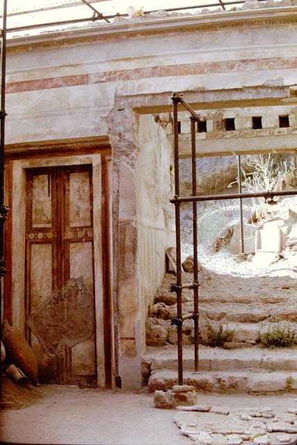 IX.13.1-3 Pompeii. May 2010. Room 31, stairs to upper floor, and corridor to IX.13.1