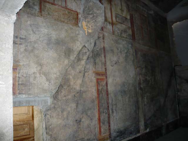 IX.13.1-3 Pompeii. May 2010. Room 10, looking north.