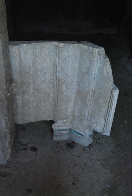 IX.13.1-3 Pompeii. May 2010. Room 12, from antechamber. Looking north.