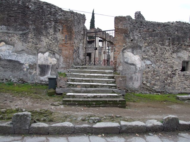 HGW24 Pompeii. December 2006. Baths complex.