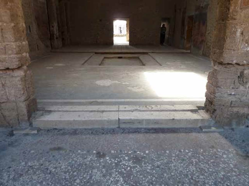 Villa of Mysteries, Pompeii. May 2010. Looking west from peristyle A, into room 64, atrium.
