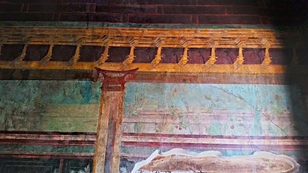Villa of Mysteries, Pompeii. c.2015-2017. Room 6, detail from upper east wall. Photo courtesy of Giuseppe Ciaramella.