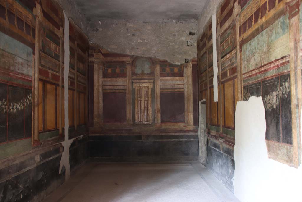 Villa of Mysteries, Pompeii. September 2021. Room 6, looking towards north wall. Photo courtesy of Klaus Heese.