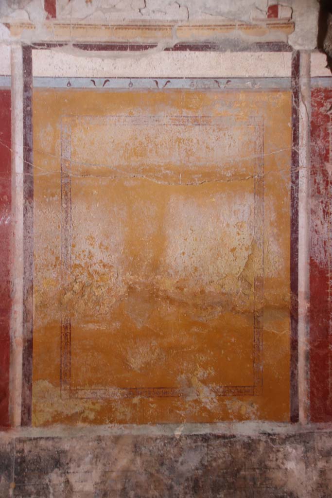 Villa Regina, Boscoreale. September 2021. 
Room IV, detail from panel on west wall in north-west corner of triclinium. 
Photo courtesy of Klaus Heese.
