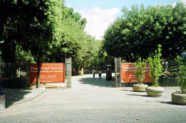 Piazza Anfiteatro. June 2010. Entrance to Pompei Scavi at north of Piazza. Photo courtesy of Rick Bauer.