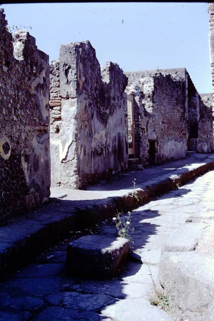 Vicolo della Regina, Pompeii, south side, 1968. Looking west along VIII.2 from VIII.2.28, on left. Photo by Stanley A. Jashemski.
Source: The Wilhelmina and Stanley A. Jashemski archive in the University of Maryland Library, Special Collections (See collection page) and made available under the Creative Commons Attribution-Non Commercial License v.4. See Licence and use details.
J68f1066

