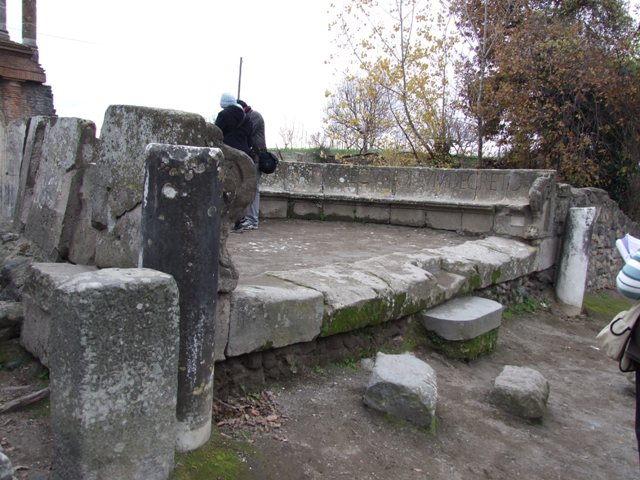 HGW03 Pompeii. December 2006. Boundary stone of tomb.  