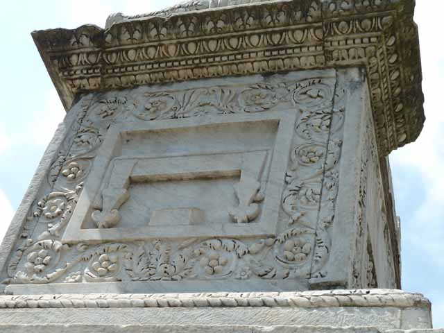 HGW22. Tomb of Naevoleia Tyche, C. Munatius Faustus & C. Munatius Atimetus.  South side of base of tomb.