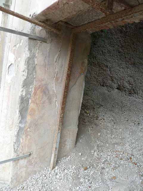 Pompeii Porta Nocera. East of Tomb 19ES with surge and lapilli layers from 79AD eruption. May 2006.