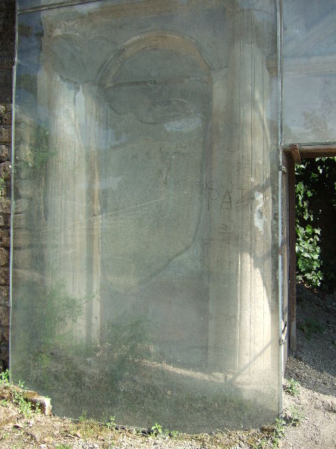 Pompeii Via delle Tombe. Surge and lapilli layers from 79AD eruption on east side of Tomb 19ES. May 2010.
