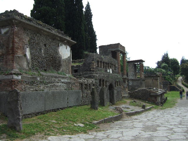 Pompeii Porta Nocera Tomb 3OS. Tomb of Lucius Ceius Serapio and his wife Helvia.