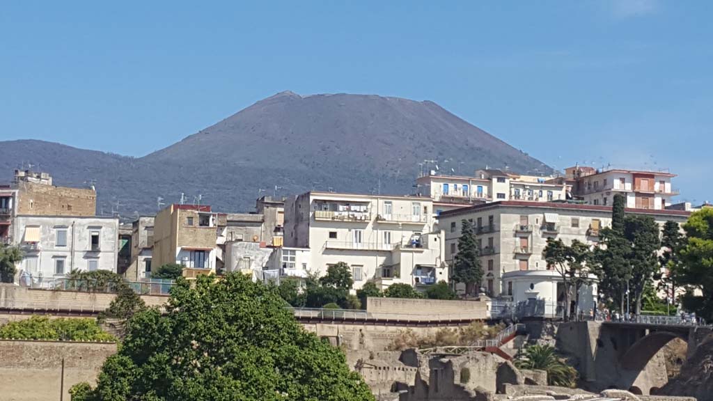 Vesuvius. September 2018. Photographed from Castellamare di Stabia
Foto Anne Kleineberg, ERC Grant 681269 DÉCOR.
