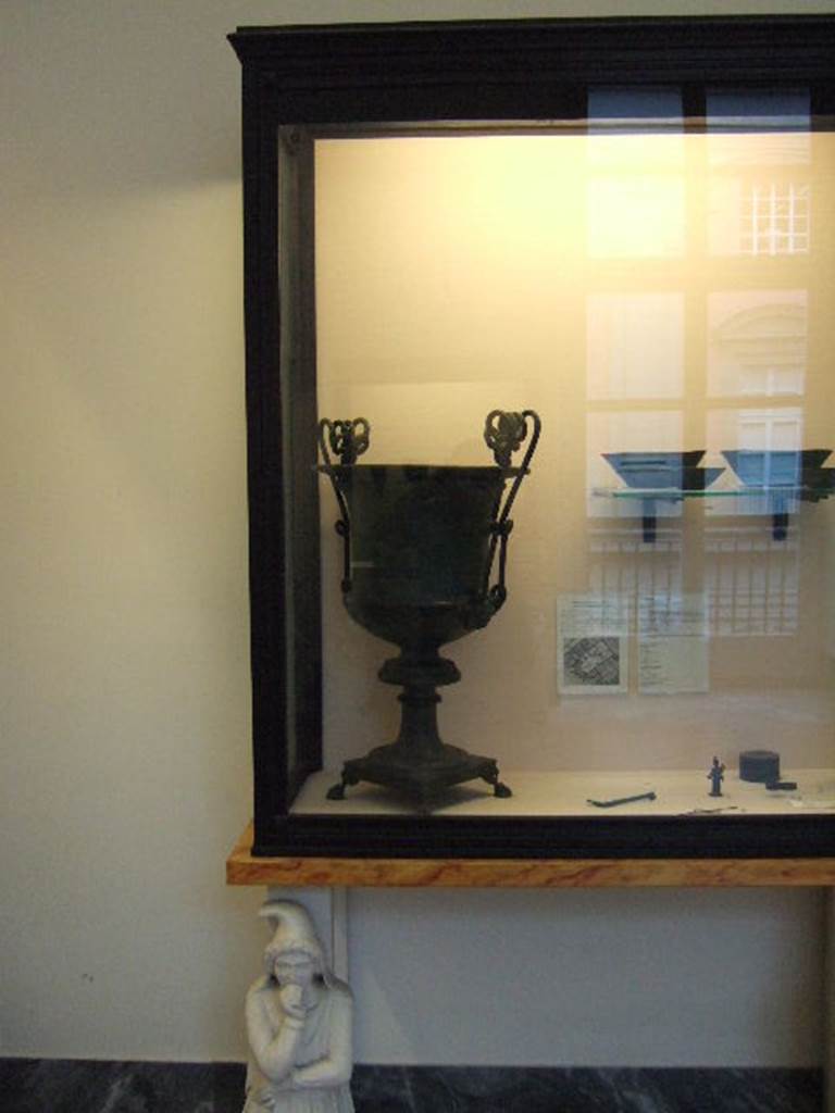 I.2.10 Pompeii. Found in the atrium, krater or large vessel for mixing wine and water. Now in Naples Archaeological Museum. Inventory number: 109697