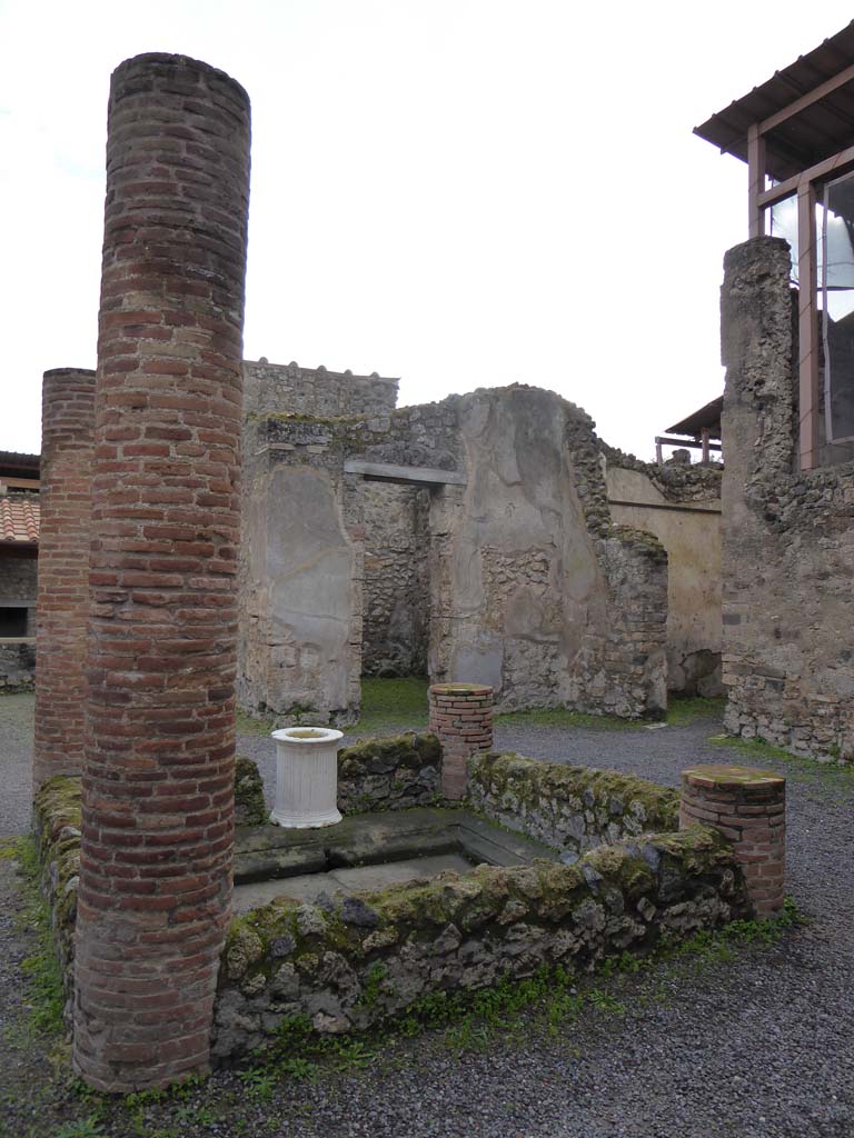 I.6.2 Pompeii. January 2017. Looking south across impluvium in atrium.
Foto Annette Haug, ERC Grant 681269 DÉCOR.