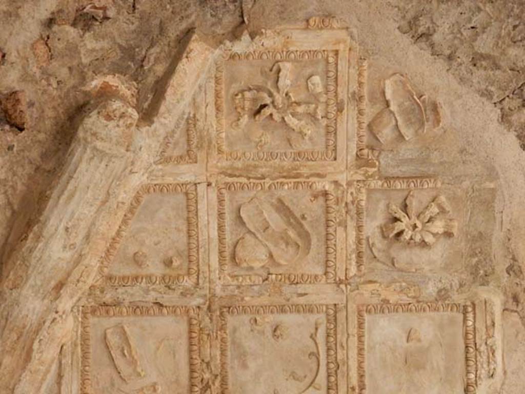 I.6.2 Pompeii. May 2016. Detail of ceiling stucco. Photo courtesy of Buzz Ferebee.