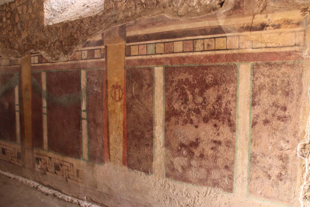 I.6.2 Pompeii. September 2019. Looking north along east side of west wing, from south end.
Photo courtesy of Klaus Heese.