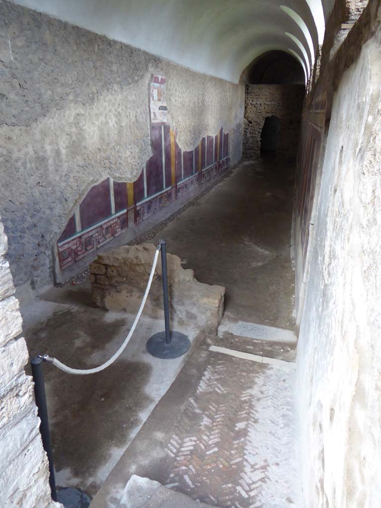 I.6.2 Pompeii. January 2017. Looking north along west wing of cryptoporticus.
Foto Annette Haug, ERC Grant 681269 DÉCOR.