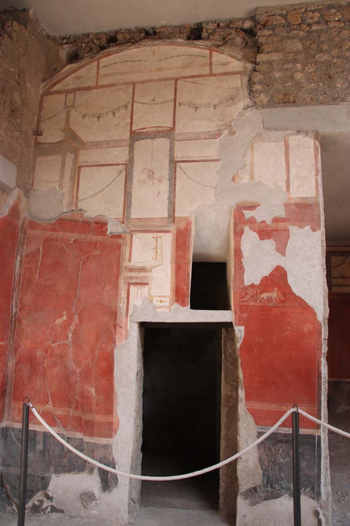 I.6.7 Pompeii. September 2017. Looking towards doorway in north-east side of atrium.
Photo courtesy of Klaus Heese.