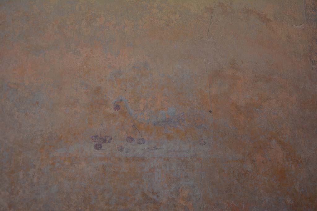 I.7.1 Pompeii. October 2019. Detail of painted bird with cherries from south end of east wall in atrium.
Foto Annette Haug, ERC Grant 681269 DÉCOR.