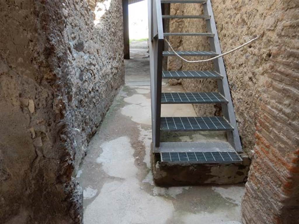 I.7.1 Pompeii. May 2016. Area of steps to upper floor in south-west corner of atrium.
Photo courtesy of Buzz Ferebee.