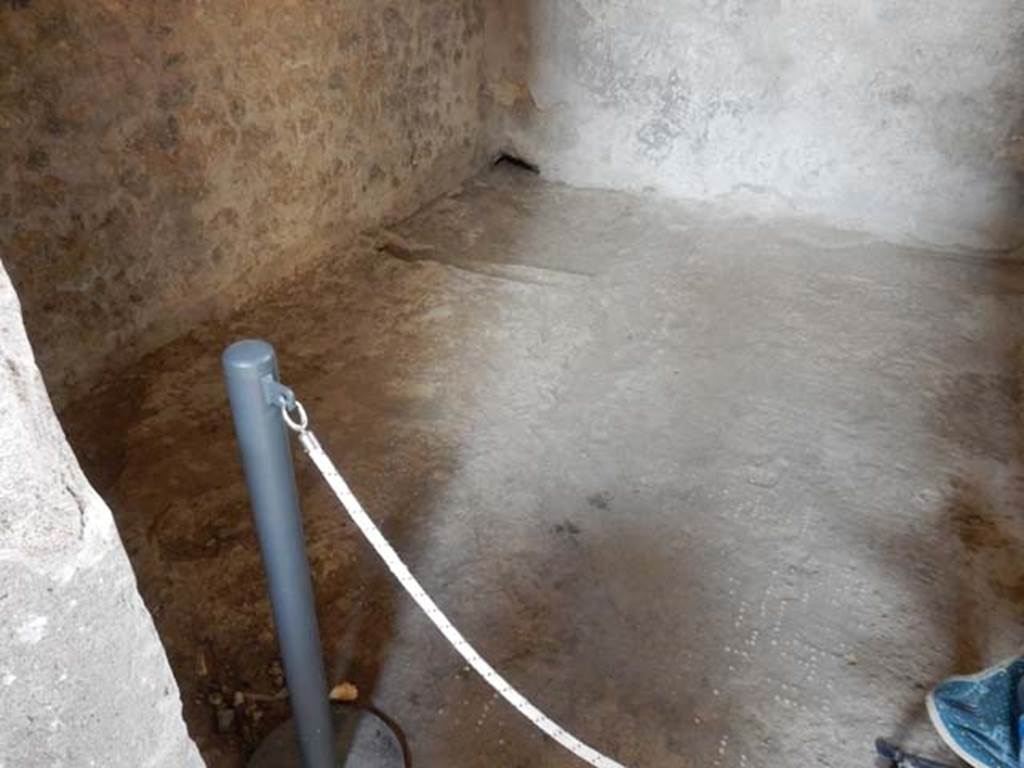 I.7.1 Pompeii. May 2016. Floor in room in north-west corner of atrium, taken from doorway in atrium. Photo courtesy of Buzz Ferebee.
