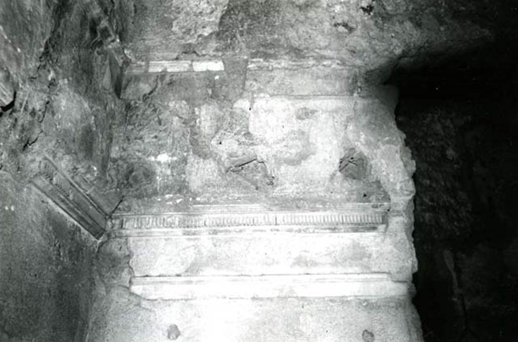 I.7.1 Pompeii. 1972. Domus of P. Paquius Proculus, cubiculum right, E wall.
Photo courtesy of Anne Laidlaw.
American Academy in Rome, Photographic Archive. Laidlaw collection _P_72_12_34.