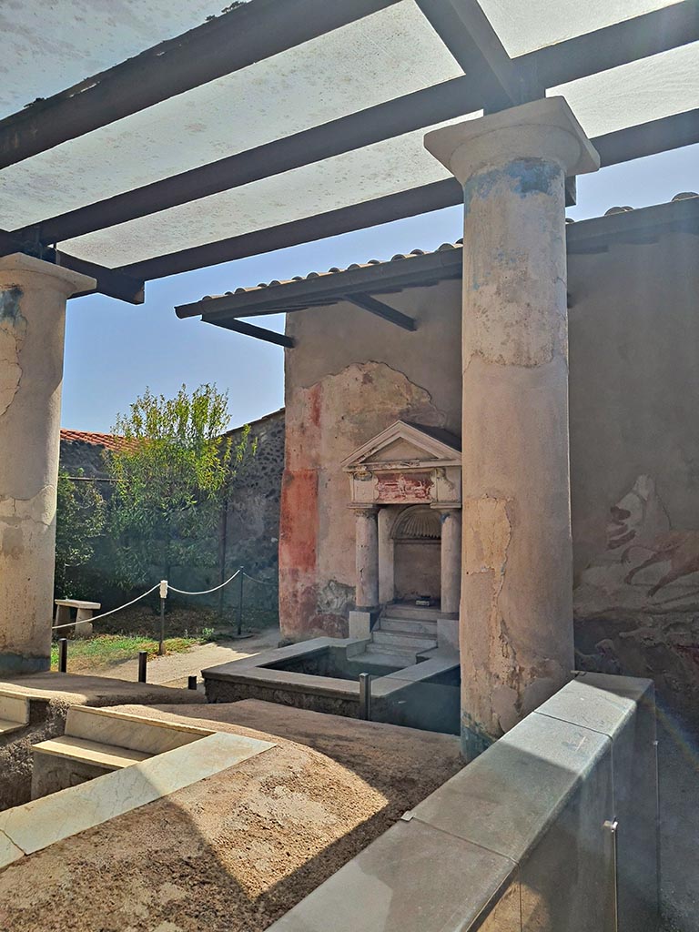 I.7.12 Pompeii. September 2024.
Looking south-east across triclinium towards south wall. Photo courtesy of Giuseppe Ciaramella.