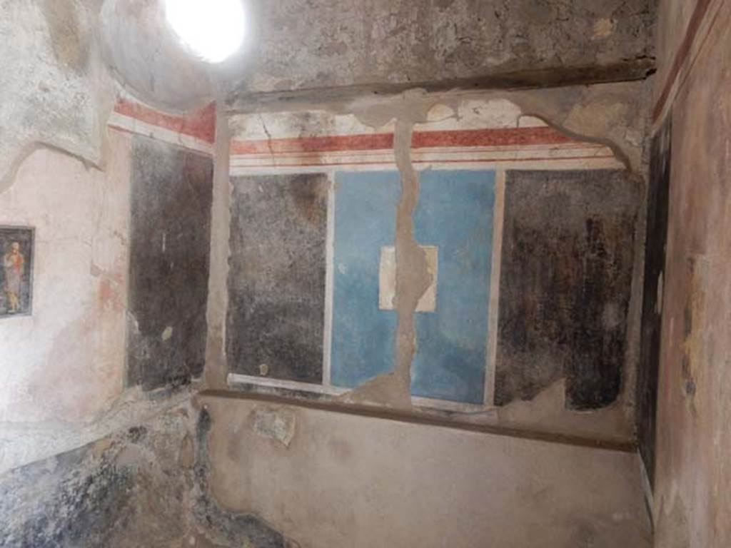 I.7.19 Pompeii. May 2017. Looking towards the east wall of cubiculum on north side of corridor. Photo courtesy of Buzz Ferebee.