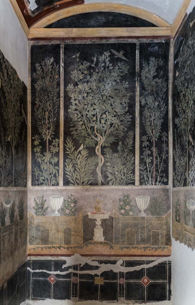 I.9.5 Pompeii. April 2022.
Room 11, looking towards east wall of cubiculum. Photo courtesy of Johannes Eber.