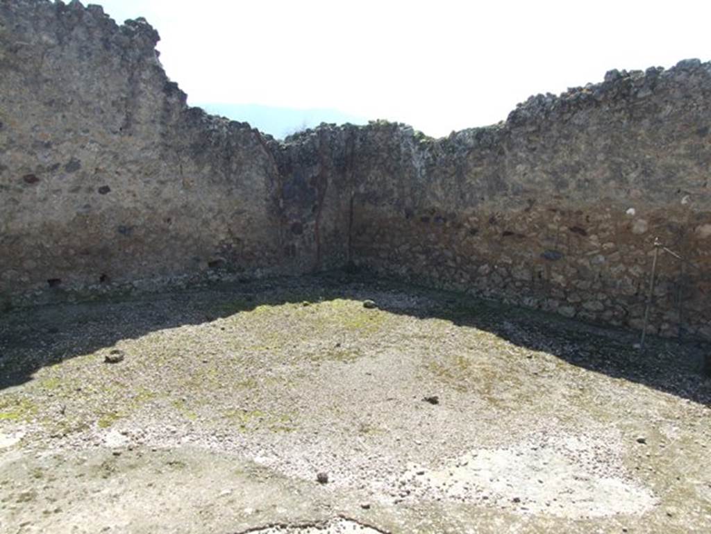 I.9.5 Pompeii. March 2009. Room 17. Triclinium. Looking south west.