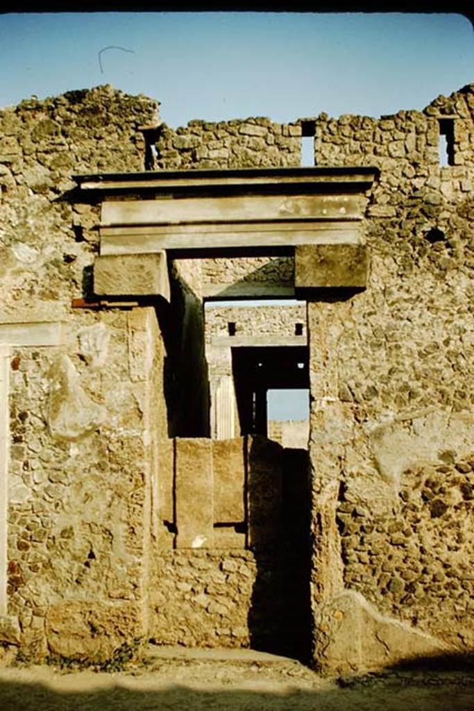 I.9.5 Pompeii. 1957. Looking south towards entrance doorway. Photo by Stanley A. Jashemski.
Source: The Wilhelmina and Stanley A. Jashemski archive in the University of Maryland Library, Special Collections (See collection page) and made available under the Creative Commons Attribution-Non Commercial License v.4. See Licence and use details.
J57f0258