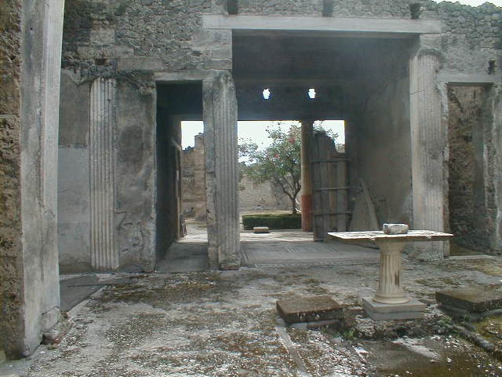 I.9.5 Pompeii. December 2004. Room 3. Atrium.