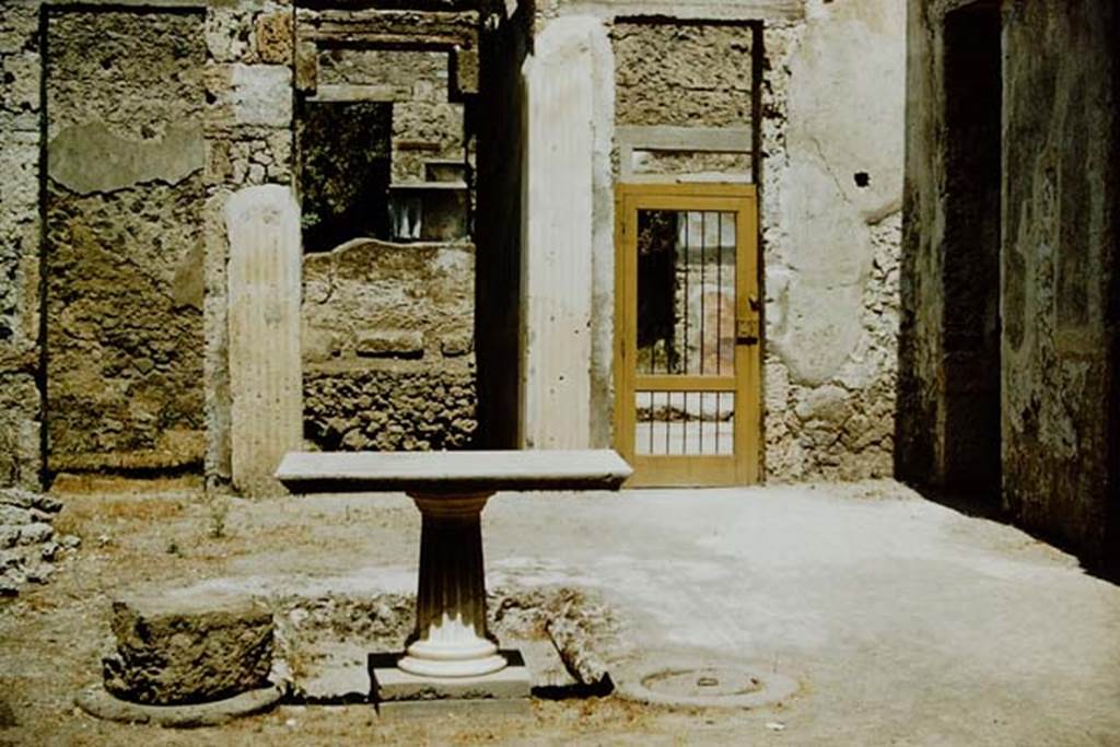 1.9.5 Pompeii. 1957. Room 3, looking north across atrium. Photo by Stanley A. Jashemski.
Source: The Wilhelmina and Stanley A. Jashemski archive in the University of Maryland Library, Special Collections (See collection page) and made available under the Creative Commons Attribution-Non Commercial License v.4. See Licence and use details.
J57f0234